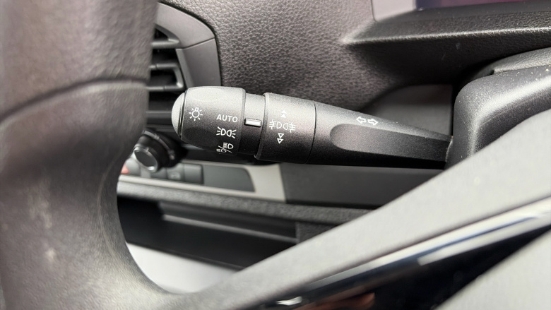 Vauxhall Vivaro L1 Diesel 1.5 Turbo D 120 Pro H1 Van